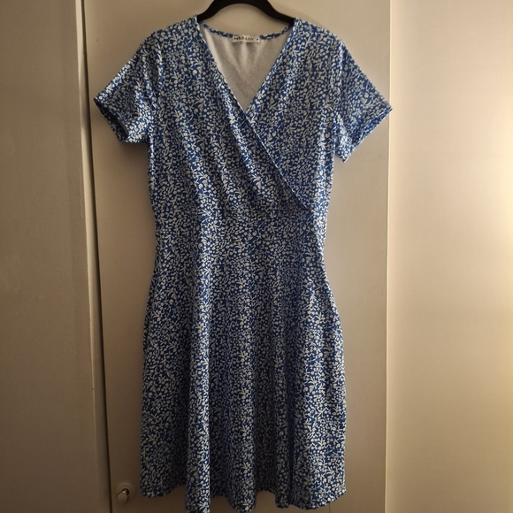 MS Basic Women's Floral Blue Fit and Flare Wrap Midi Dress - Picture 1 of 5